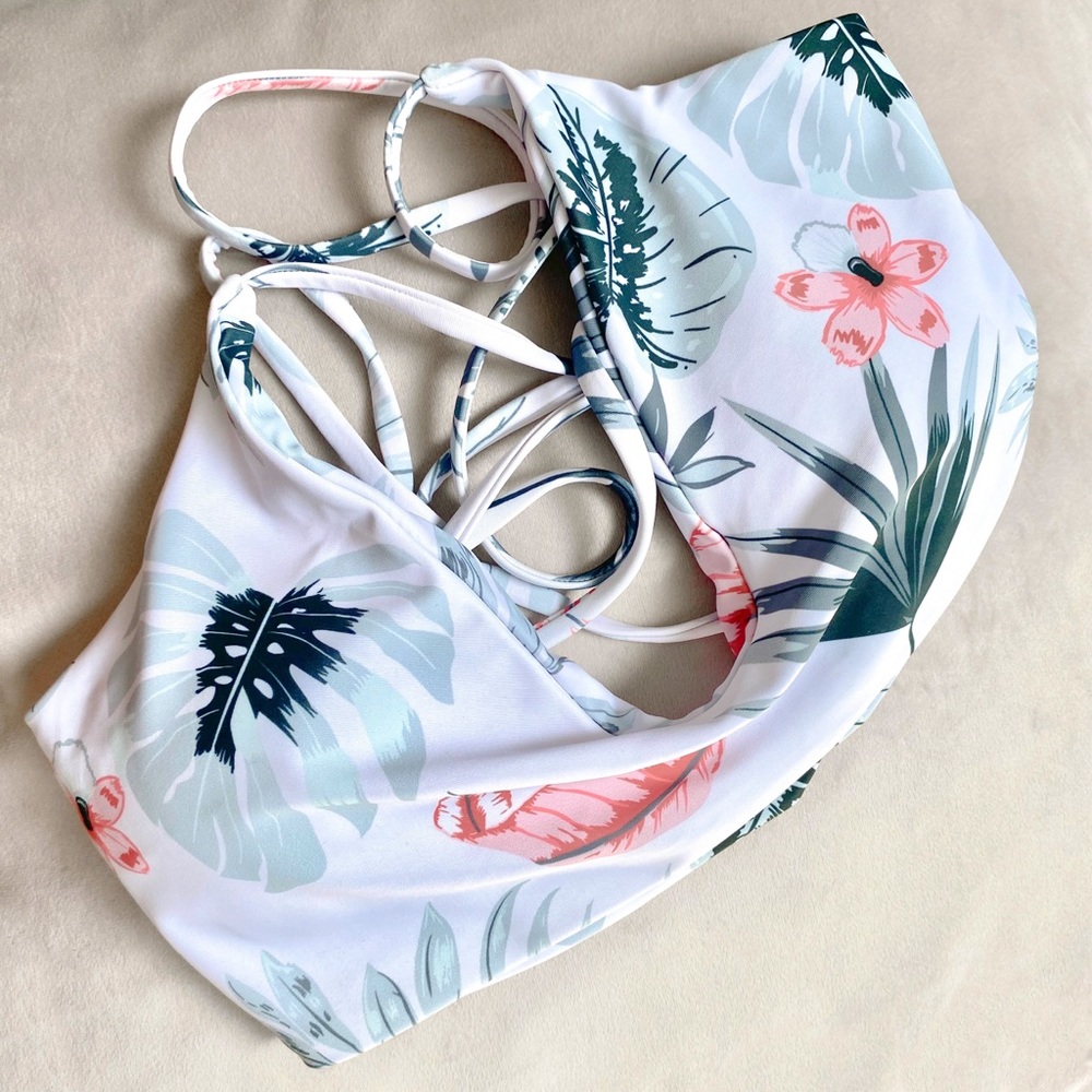 Shein Tropical White Bikini Top Size Medium